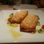 エノテカラウラ - ずわい蟹のクレープ包み焼き