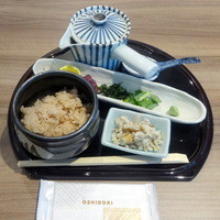 RESTAURANT 1899 OCHANOMIZU - 出汁が命の8種類のお茶漬け（焼き鯖）500円