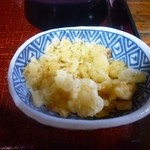 野村屋本店 - 佐野名物セット（耳うどん・大根そば）＋トッピング揚げ玉の揚げ玉