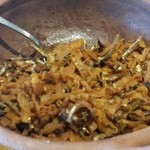 アーユルヴェーダ・カフェ ディデアン - 小魚と玉ねぎ