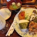 珊瑚礁 - バナナジュース450円+おにぎりモーニング150円