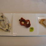 おいしんぼ - 三陸産の牡蠣、干し柿、フォアグラのオードブル