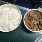 出前食堂 みどりや - モツ煮、ライス