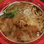 万世麺店 - とんこつ排骨麺