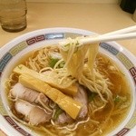 全粒粉の中太麺