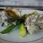 表参道うかい亭 - サザエのオーブン焼き(中の汁をバゲットにつけていただきます！）