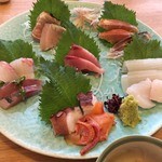 串処　ひで - お刺身盛り合わせ