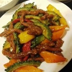 中国飯店楽宴 - 牛肉とゴウヤの炒め物