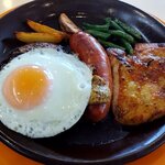ジョナサン - 料理写真:ミックスグリル&目玉焼き(2026.9)