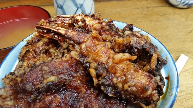 孤独のグルメ でも紹介された噂の 黒天丼 驚くくらいに真っ黒で 香ばしく濃厚なタレのステキな天丼でした By なまらうまい 天ぷら 中山 なかやま 人形町 天ぷら 食べログ 孤独のグルメ でも紹介された噂の 黒天丼 驚くくらいに真っ黒で 香ばしく濃厚なタレのステキな天丼でした By なまらうまい 天ぷら 中山 なかやま 人形町 天ぷら 食べログ