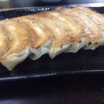 Sumibi Teppanyaki Yamai Chi Shouten - 手作り餃子
