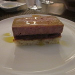 サラマンジェ ド ヨシノ - パテとバケットの間のオニオンソースの風味が良い！