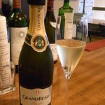 なかむら屋 - 伊・グランレアレ・スプマンテ・ブリュット￥８００　きめ細かな泡とさっぱりした飲み口☆♪