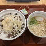 なか卯 - 料理写真:柚子オニオン藁焼き鰹たたき丼のはいからうどん小セット