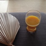 星のや竹富島 - 朝食のミックスジュース(マンゴー・人参・オレンジ)