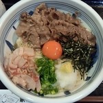 手造りうどん 楽々 - 和牛肉ぶっかけ