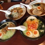 らーめん一番星 - トマトラーメン
            角煮ラーメン
            醤油ラーメン ×2