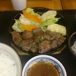 おふくろの味 3・5食堂 - ハラミ定食…この野菜炒めもうます！