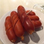 クワトロチンクエ - 「赤ウインナーのスモーク(280円)」