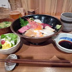 ひととき 本店 - 鮮魚ひととき丼　全体