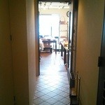 ベッカー - エレベータを3Fで降りると