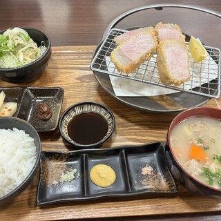 黒豚の館_1