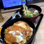 資さんうどん - 料理写真: