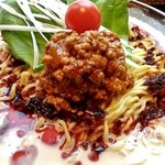 さんじ - この炸醤肉末に秘密有り！