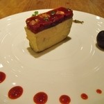 38828522 - foie gras en gelee de cerise