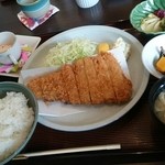 とんかつ たまがわ - ロースカツ定食