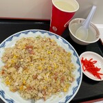 満龍 - 料理写真:チャーハン（普通サイズ） スープ・紅生姜付き
ソフトドリンク