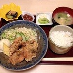 紀翔 - 鳥唐揚定食950円