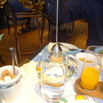 イグレック - エッグカッターで開ける