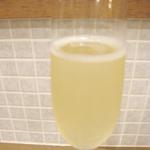 トラットリア ダ コヴィーノ - スプマンテ　グラス　￥700