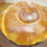 トラットリア ダ コヴィーノ - グバーナ　カットする前。ずっしり。