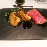 NARISAWA - 肉がいい感じ。ソースはあまり使わず塩もあまり使わず。付け合わせに使いました。