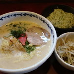 長崎らーめん 西海製麺所 - うまかぁ～セット（とろろご飯）