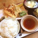 天ぷら割烹 いけだ - 天婦羅定食。