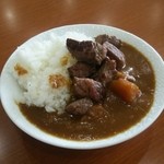 カレーに鉄板焼のサイコロステーキを！これは美味いに決まってる(笑)
