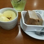 デザートにも手抜きはありません。