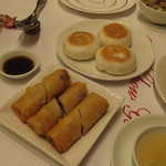 潮江春 - 手撕鷄春巻、韭菜粿　
            