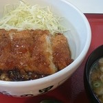 神坂パーキングエリア（上り線）フードコート - 恵那鶏しょうゆかつ丼　７８０円