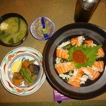 小茄子 - サーモンとイクラの親子丼