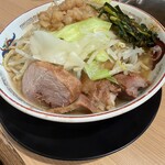 ラーメン豚山 - 料理写真:小ラーメン辛ニラトッピング。