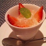 銀座 捨松 - 塩アイスと旬の果物　シャンパンゼリーかけ