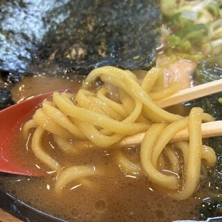 王道家直系 家系ラーメン がく_1