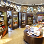 Lindt Chocolat Boutique & Cafe Karuizawa Purinsushoppingupurazaten - 軽井沢プリンスショッピングプラザ店 内観②