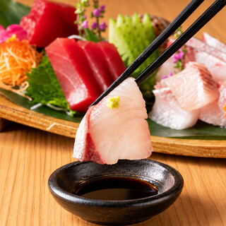 全席個室居酒屋 国産和牛肉寿司と海鮮 とろけ酒場_1