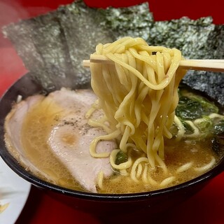 ラーメン 杉田家_0