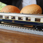 LYS - 二子山（パン）とプルマン4158（カトー製）